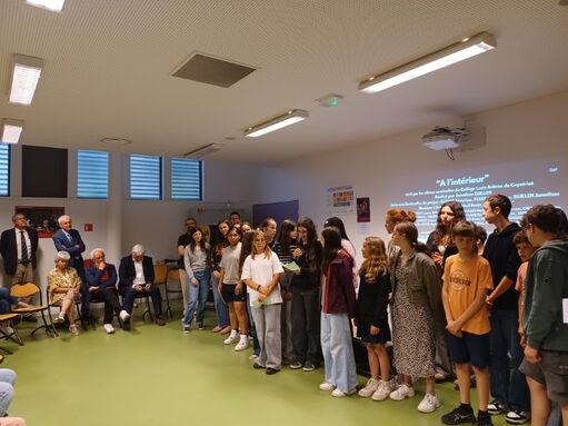 1 Remise de prix NAH video collégiens de Lucie Aubrac.jpg